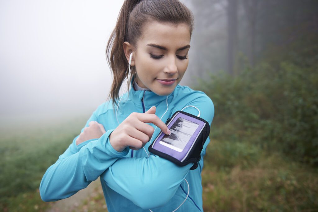 smartwatches ou monitores de frequência cardíaca
